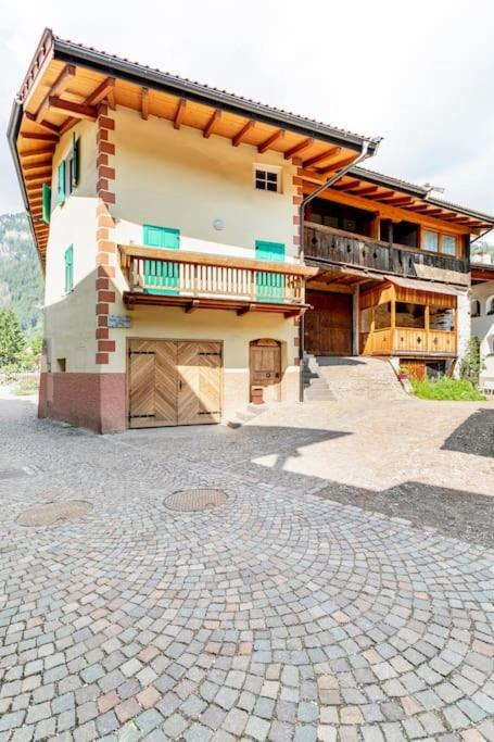 Appartamento Rustico Con Stube E Balcone Predazzo Exterior foto